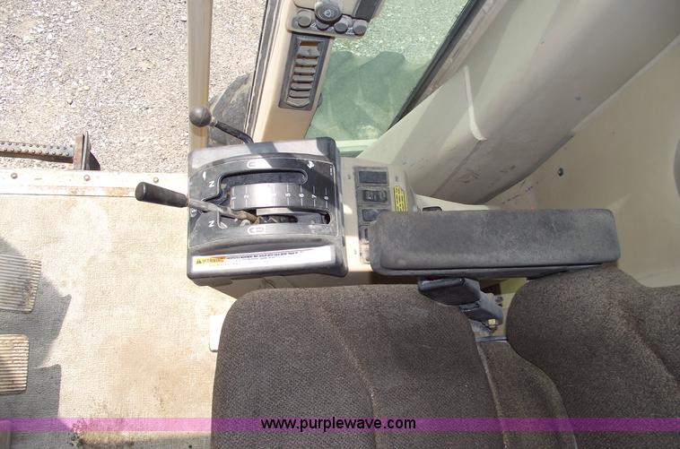 image for item A4038 1996 Caterpillar 135H motor grader