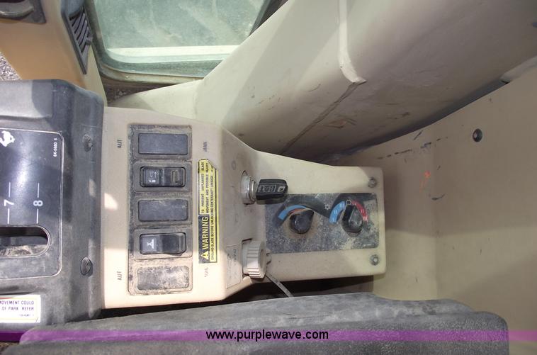 image for item A4038 1996 Caterpillar 135H motor grader