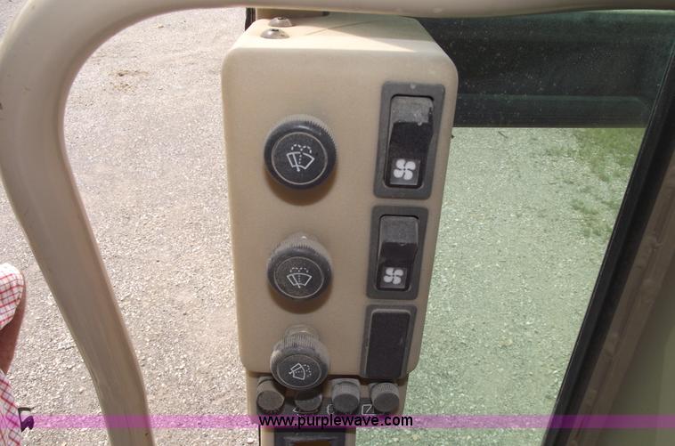 image for item A4038 1996 Caterpillar 135H motor grader