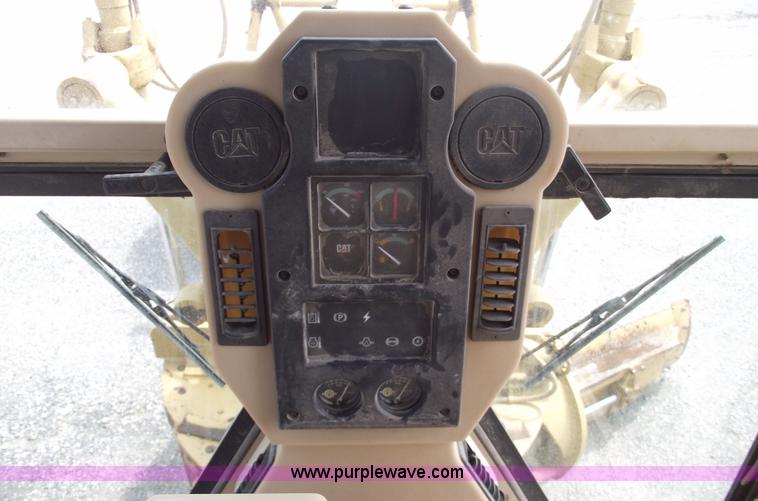 image for item A4038 1996 Caterpillar 135H motor grader