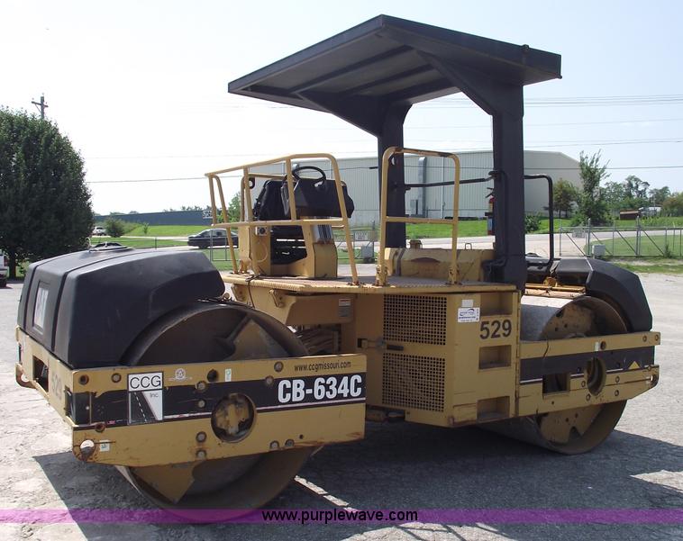image for item A4039 1998 Caterpillar CB634C double drum vibratory roller