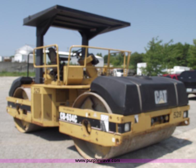image for item A4039 1998 Caterpillar CB634C double drum vibratory roller