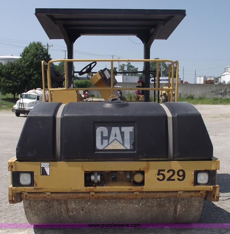 image for item A4039 1998 Caterpillar CB634C double drum vibratory roller