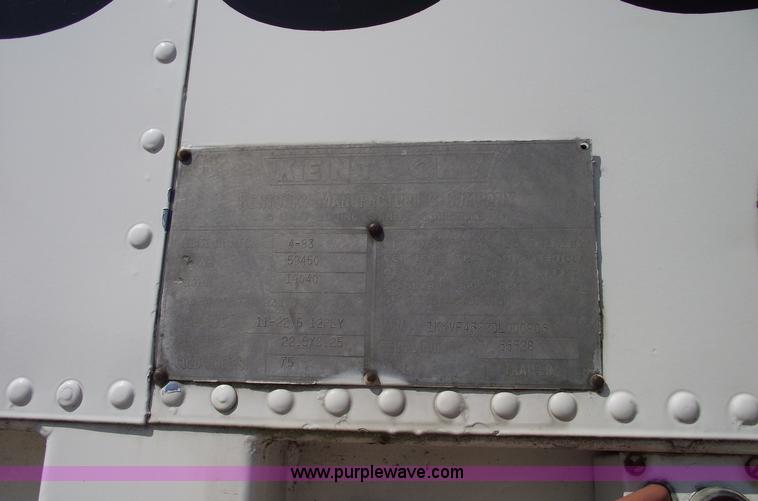 image for item A4047 1983 Kentucky moving van trailer