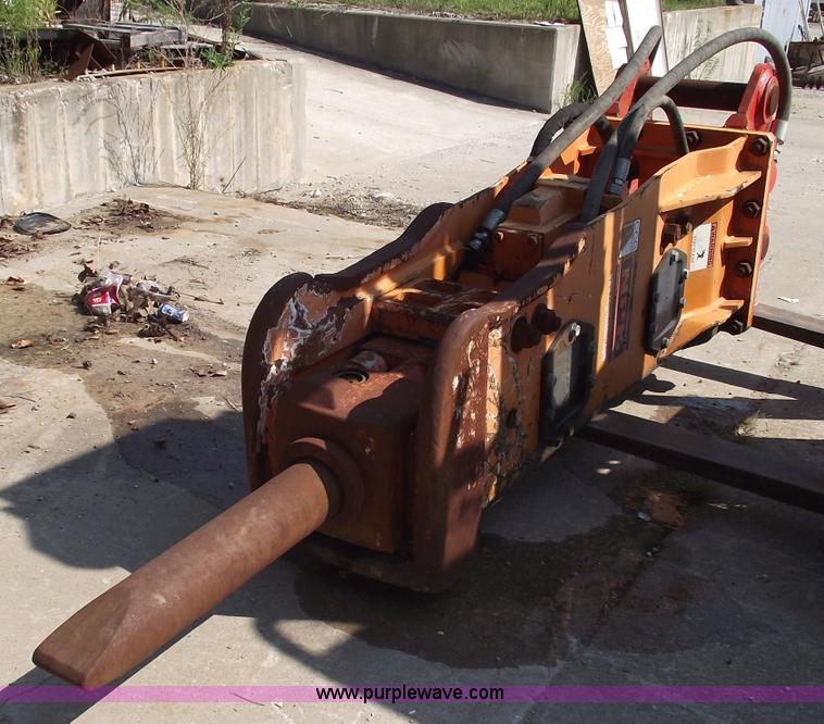 image for item A4048 2005 NPK 16X hydraulic breaker