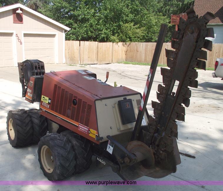 image for item A4067 2004 Ditch Witch 410SX vibratory plow