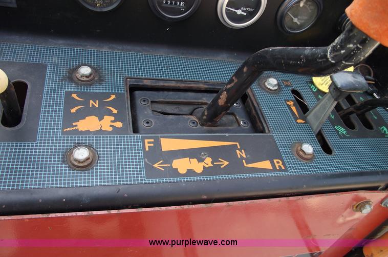 image for item A4067 2004 Ditch Witch 410SX vibratory plow