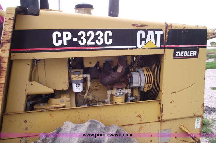 image for item A4077 Caterpillar CP-323C vibratory compactor