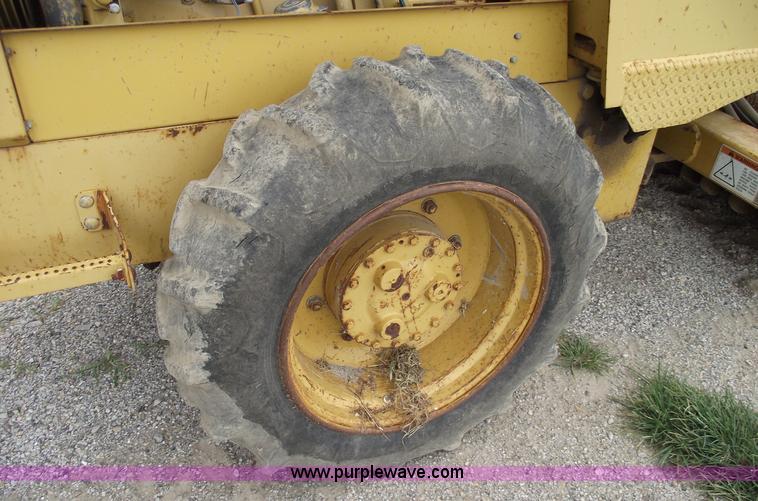 image for item A4077 Caterpillar CP-323C vibratory compactor