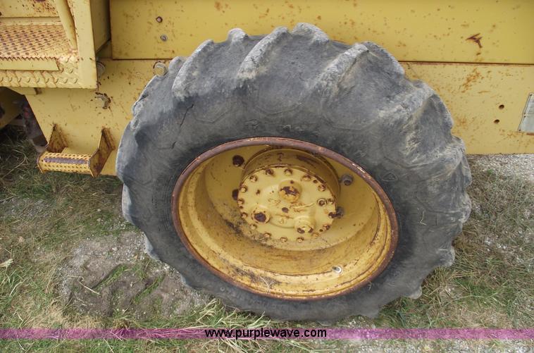 image for item A4077 Caterpillar CP-323C vibratory compactor