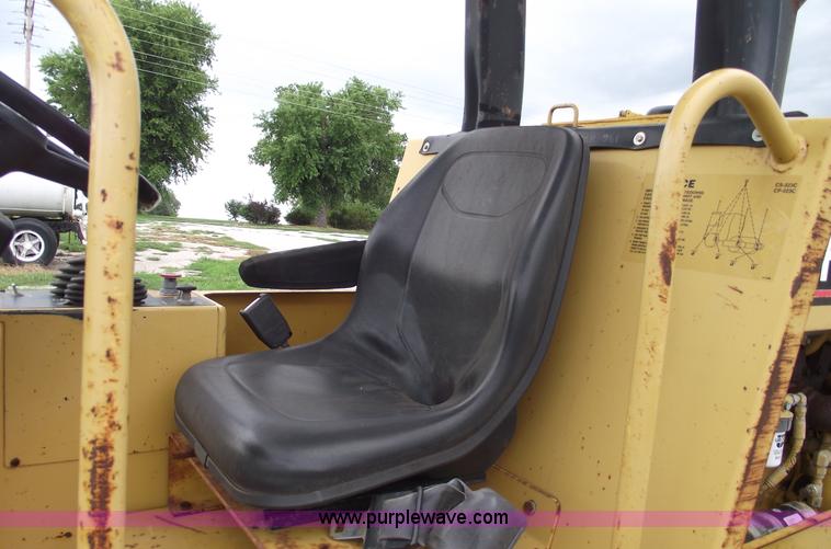 image for item A4077 Caterpillar CP-323C vibratory compactor