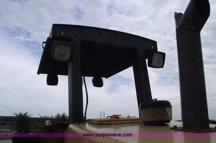 image for item A4077 Caterpillar CP-323C vibratory compactor