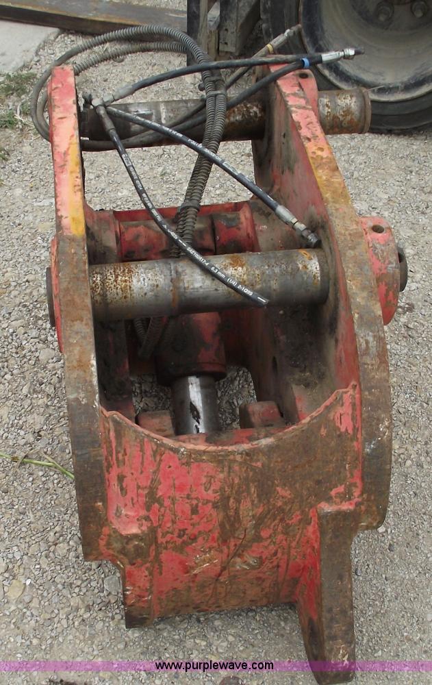 image for item A4078 2006 Eaco hydraulic quick attach