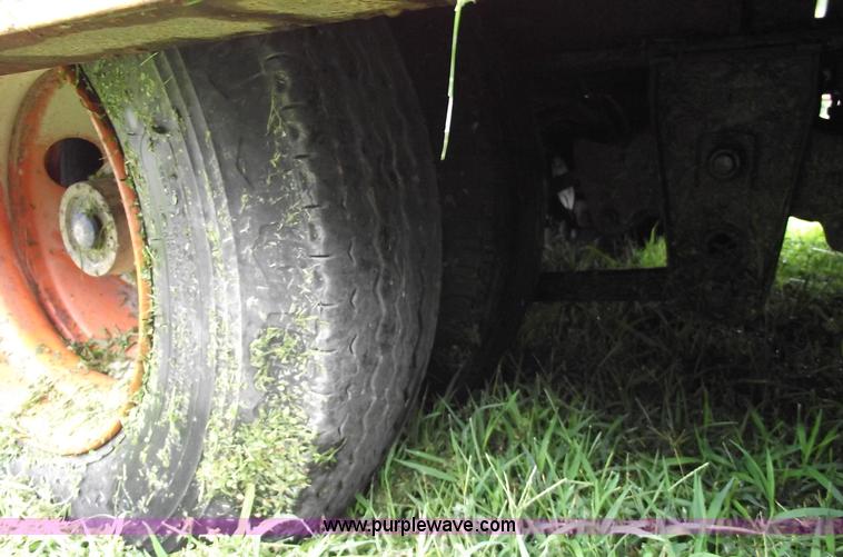 image for item A4097 1994 Landoll Hauloll 31' trailer