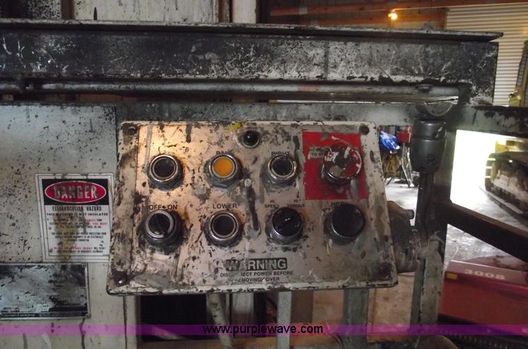 image for item A4100 1988 Lift-a-loft AMV24 aerial lift