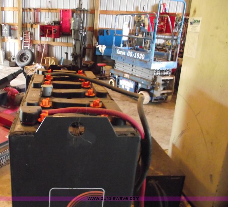 image for item A4100 1988 Lift-a-loft AMV24 aerial lift