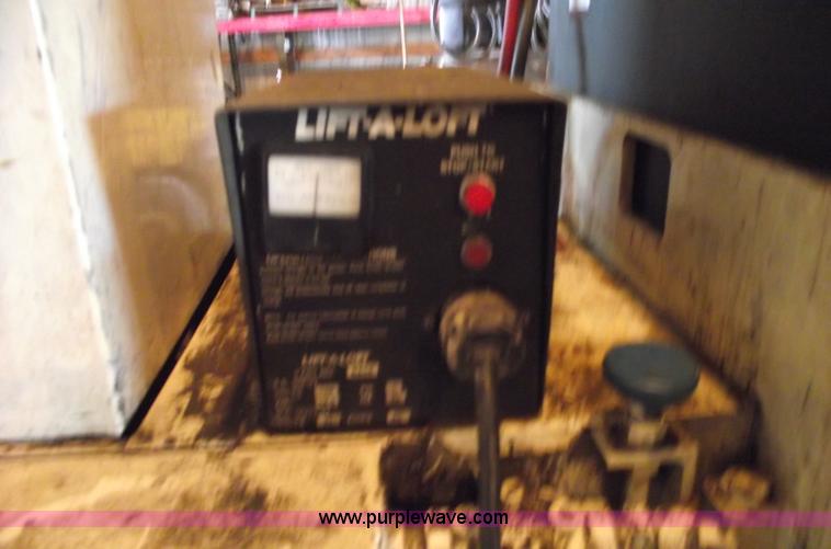 image for item A4100 1988 Lift-a-loft AMV24 aerial lift