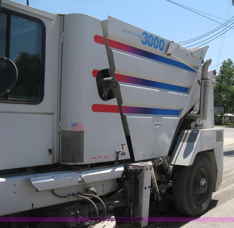 image for item A4292 2002 Johnston 3000 street sweeper