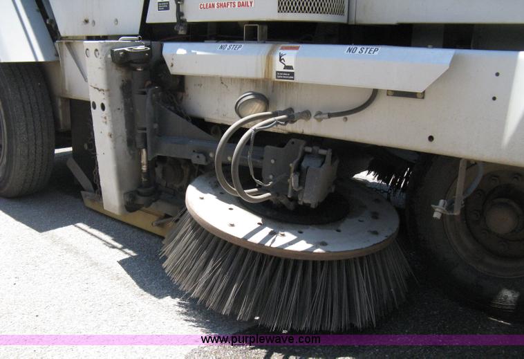 image for item A4292 2002 Johnston 3000 street sweeper