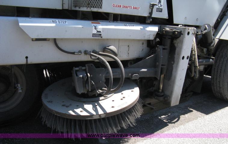 image for item A4292 2002 Johnston 3000 street sweeper