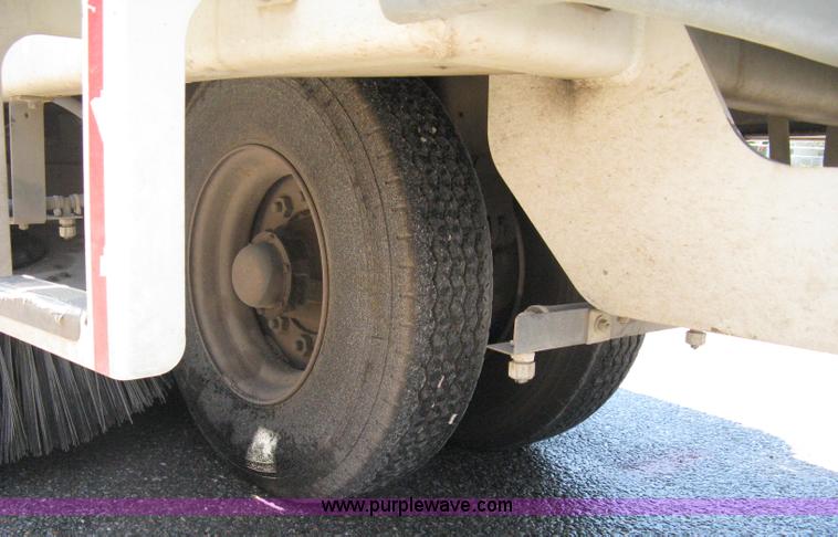 image for item A4292 2002 Johnston 3000 street sweeper