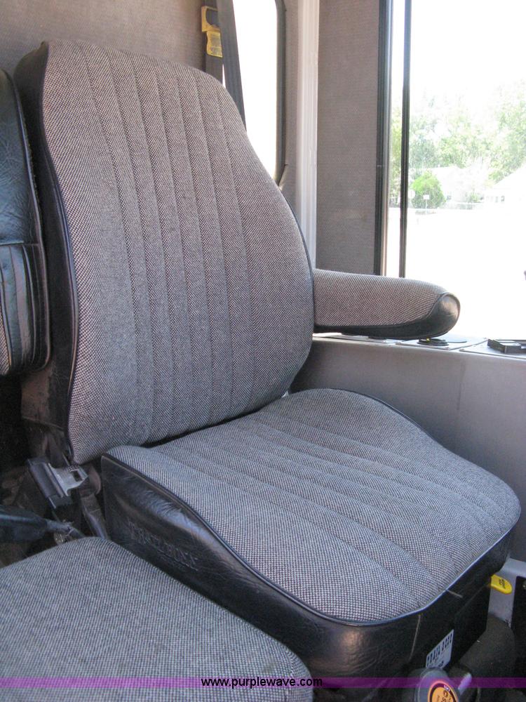 image for item A4292 2002 Johnston 3000 street sweeper