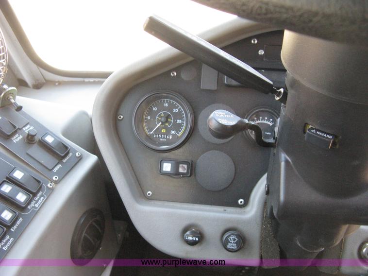 image for item A4292 2002 Johnston 3000 street sweeper