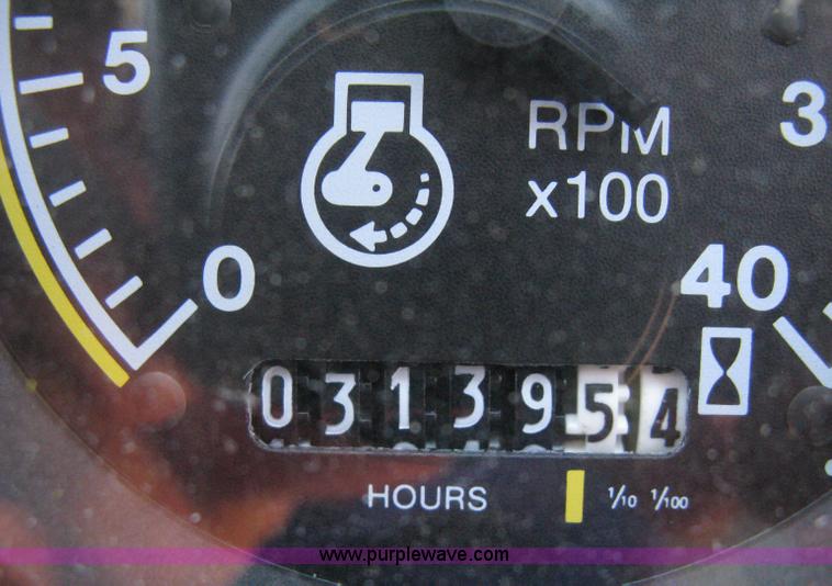 image for item A4292 2002 Johnston 3000 street sweeper