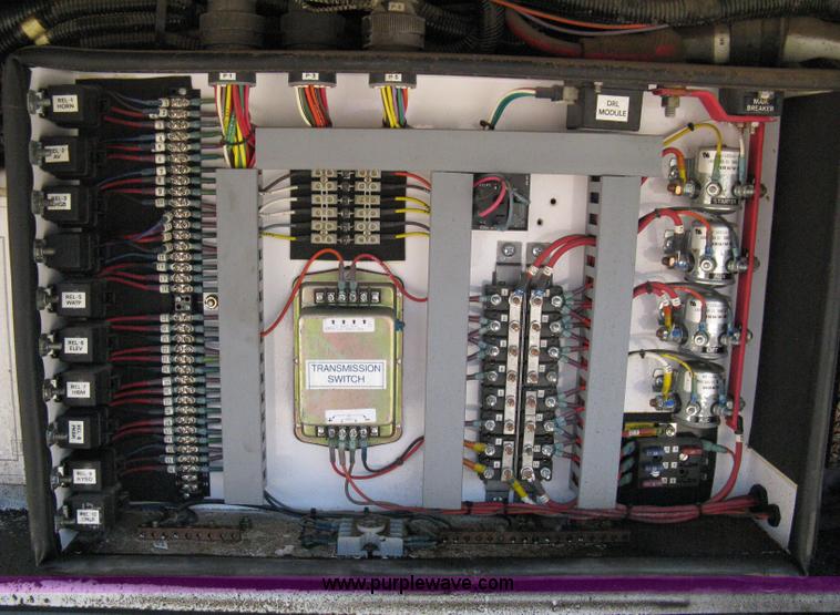 image for item A4292 2002 Johnston 3000 street sweeper