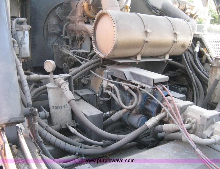 image for item A4292 2002 Johnston 3000 street sweeper