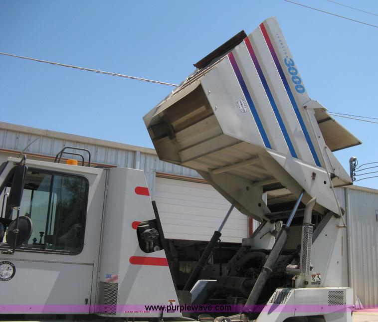 image for item A4292 2002 Johnston 3000 street sweeper