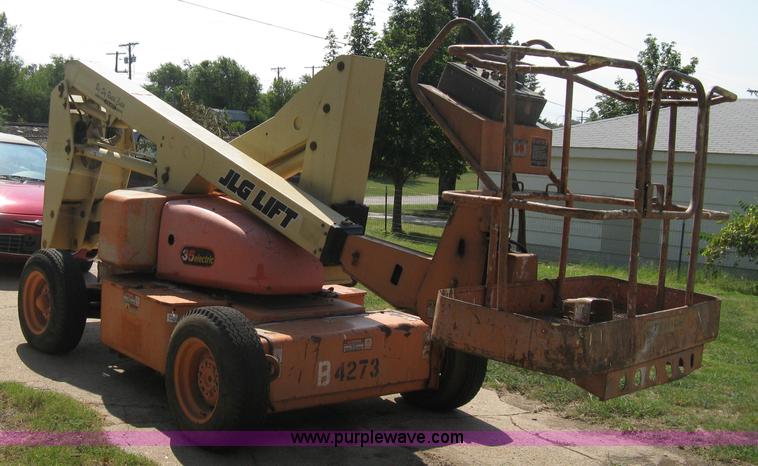 image for item A4306 1995 JLG 35 electric boom lift