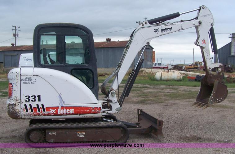 image for item A4510 2004 Bobcat 331G compact excavator