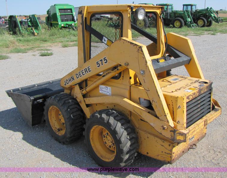 image for item A4644 1987 John Deere 575 skid steer