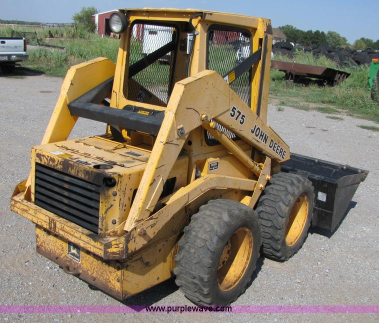 image for item A4644 1987 John Deere 575 skid steer