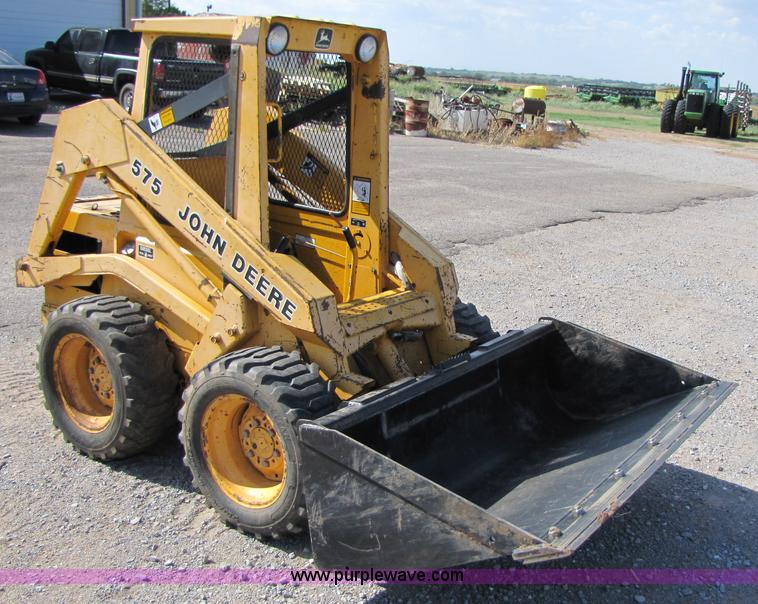 image for item A4644 1987 John Deere 575 skid steer