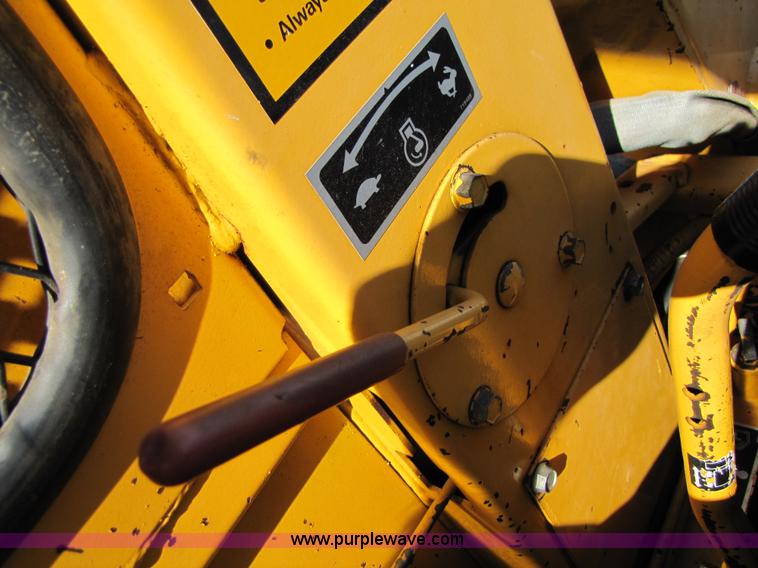 image for item A4644 1987 John Deere 575 skid steer