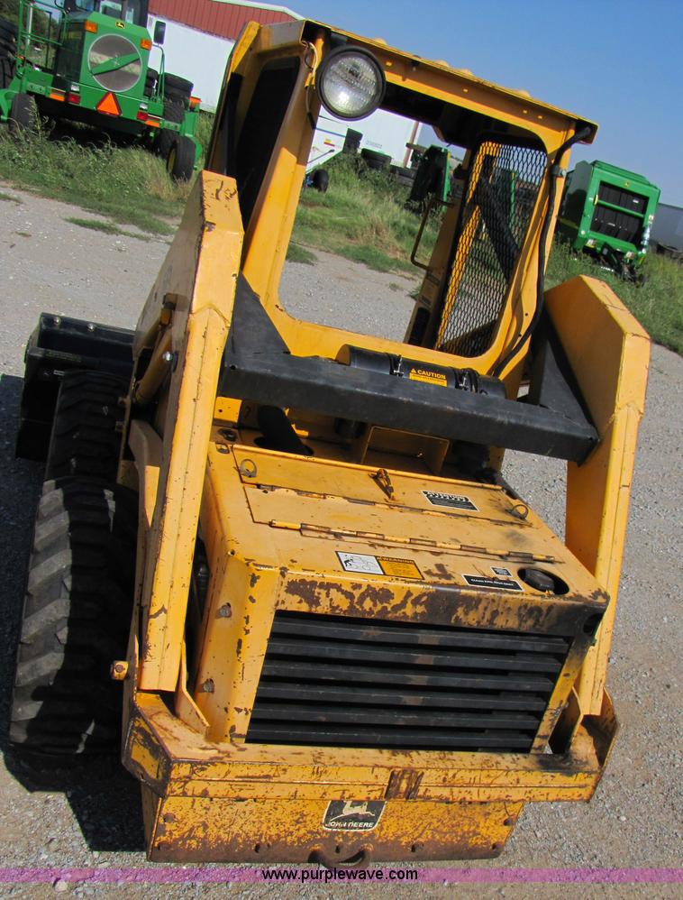 image for item A4644 1987 John Deere 575 skid steer