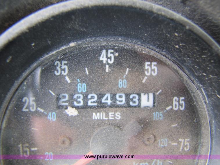 image for item A5048 1993 Mack RD688S dump truck