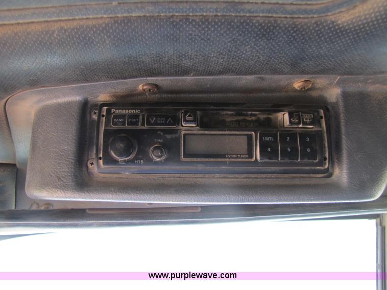 image for item A5048 1993 Mack RD688S dump truck