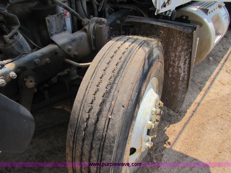 image for item A5048 1993 Mack RD688S dump truck