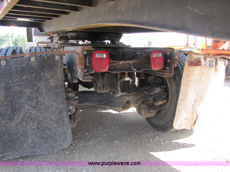 image for item A5054 1989 Mack RD690S semi truck