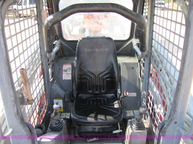 image for item A5055 2006 Takeuchi TL140 skid steer