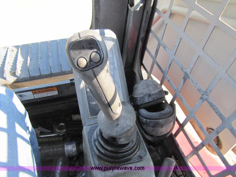 image for item A5055 2006 Takeuchi TL140 skid steer