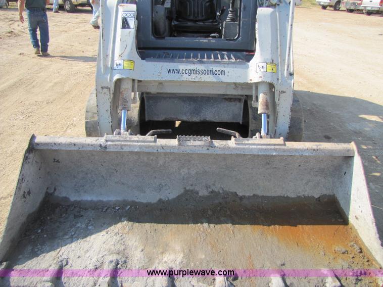image for item A5055 2006 Takeuchi TL140 skid steer