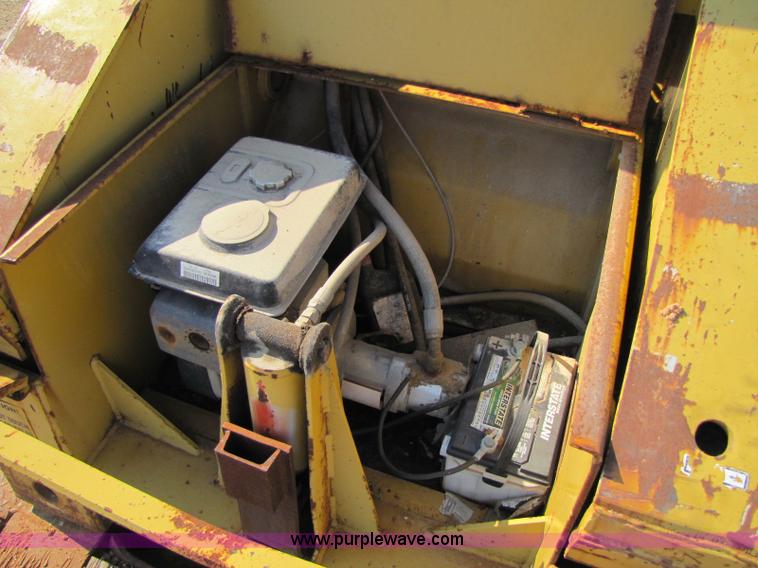 image for item A5057 1999 Eager Beaver 50 ton low boy trailer