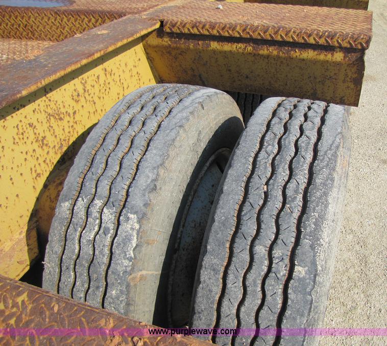 image for item A5057 1999 Eager Beaver 50 ton low boy trailer