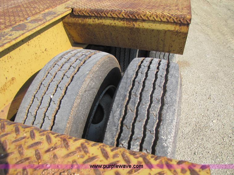 image for item A5057 1999 Eager Beaver 50 ton low boy trailer