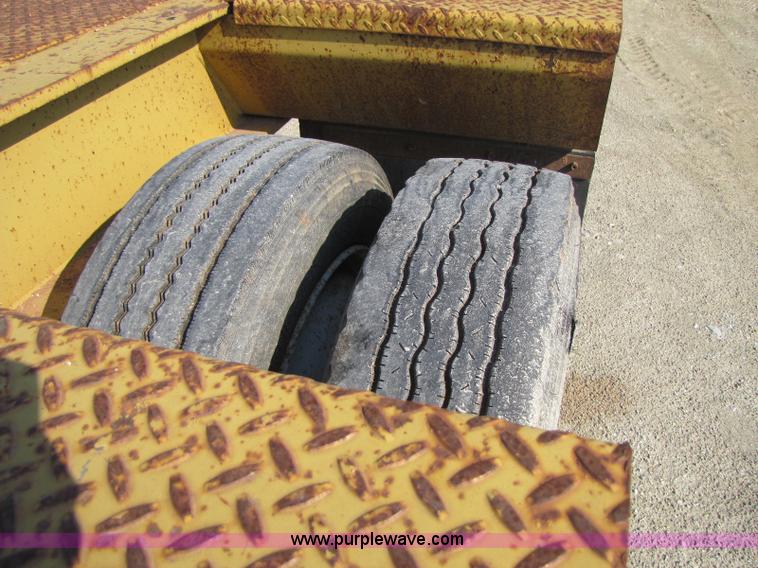 image for item A5057 1999 Eager Beaver 50 ton low boy trailer