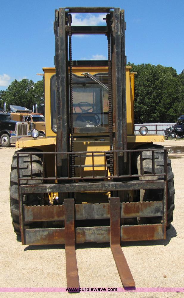 image for item A5064 Sellick SD-80 forklift